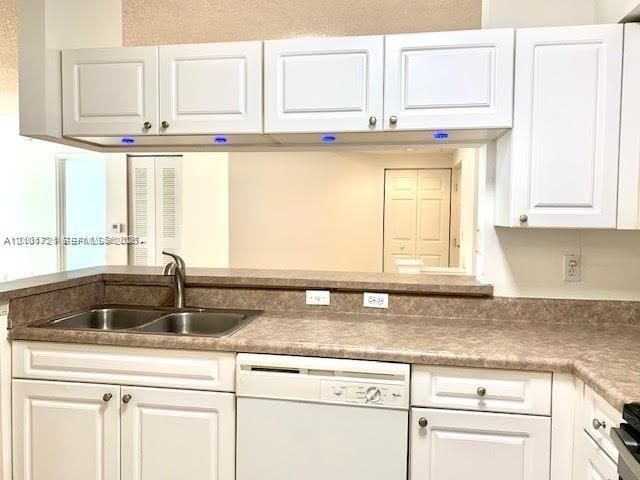 For Rent: $2,600 (2 beds, 2 baths, 1024 Square Feet)