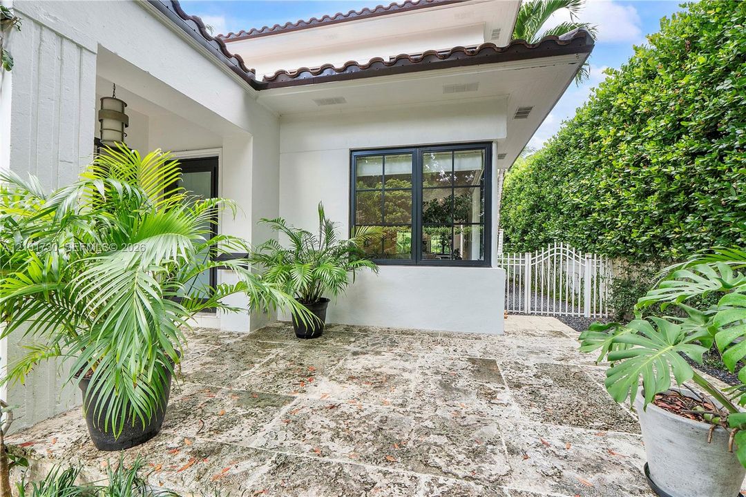 En Venta: $3,490,000 (5 camas, 4 baños, 3046 Pies cuadrados)
