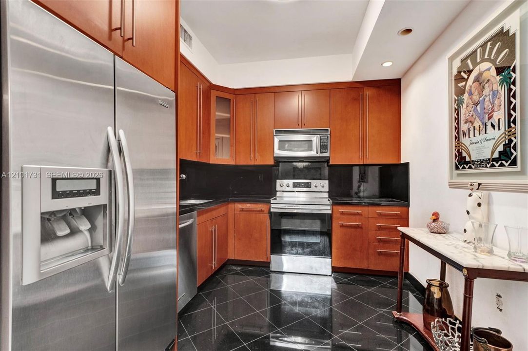 En Venta: $439,000 (2 camas, 2 baños, 1091 Pies cuadrados)
