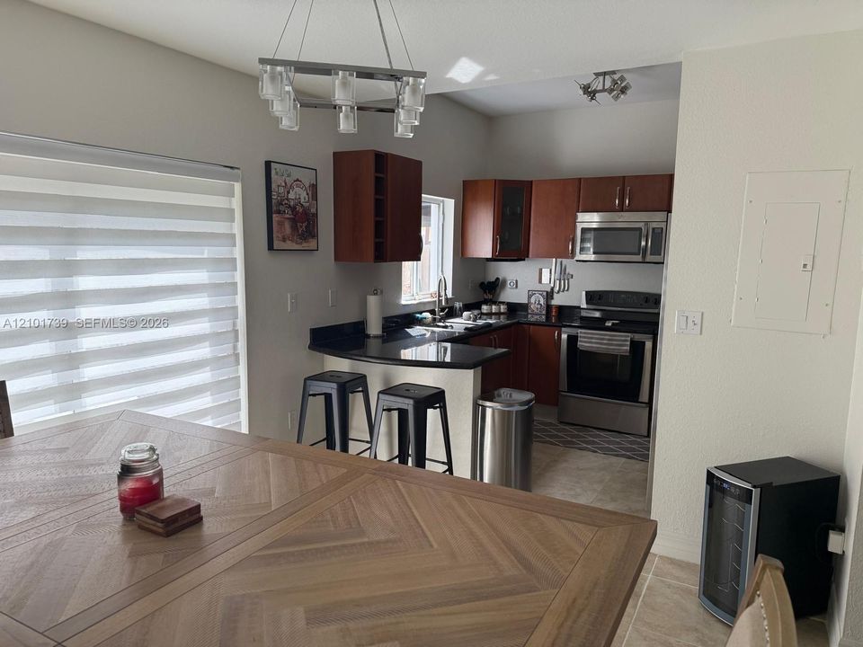 En Renta: $2,399 (2 camas, 2 baños, 1150 Pies cuadrados)