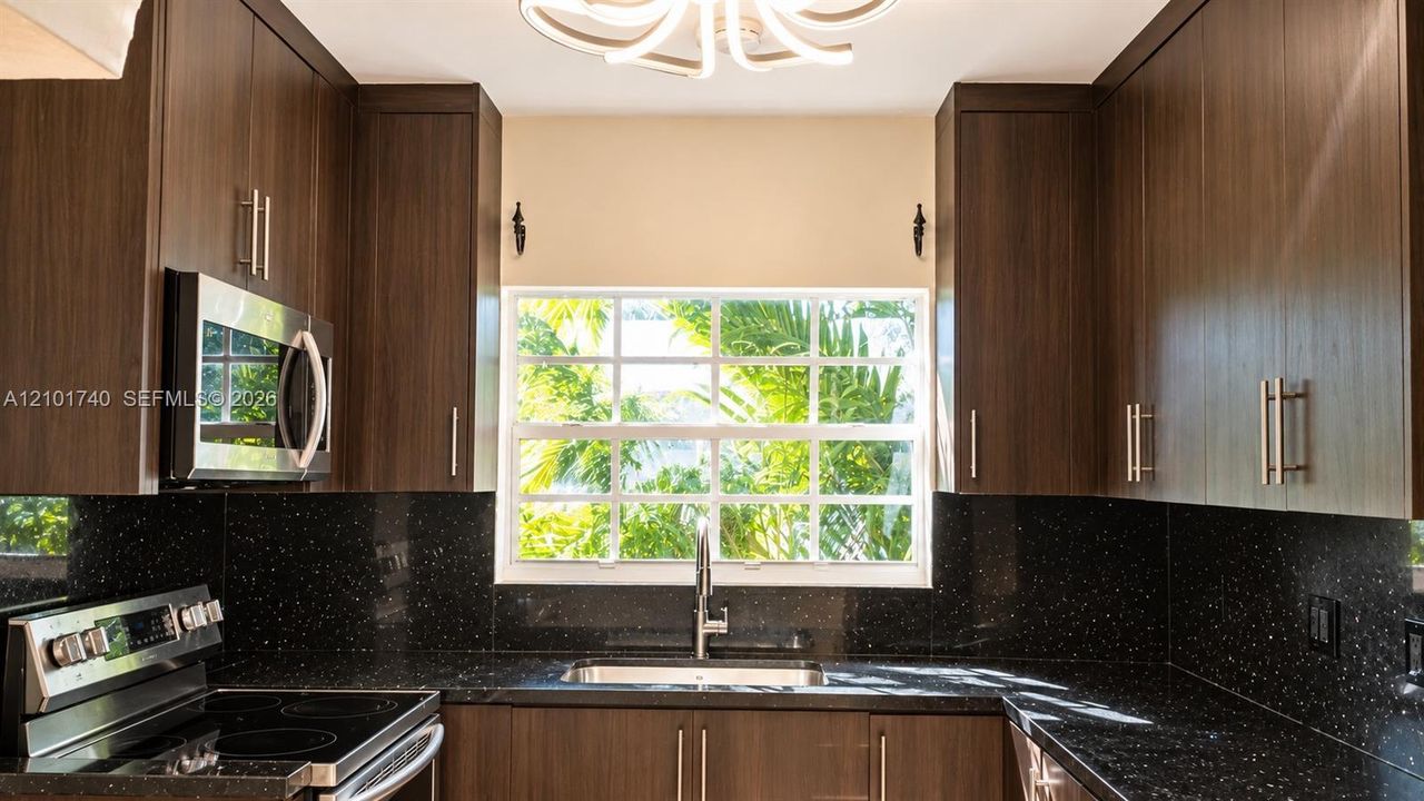 В аренду: $4,500 (3 спален, 2 ванн, 1600 Квадратных фут)