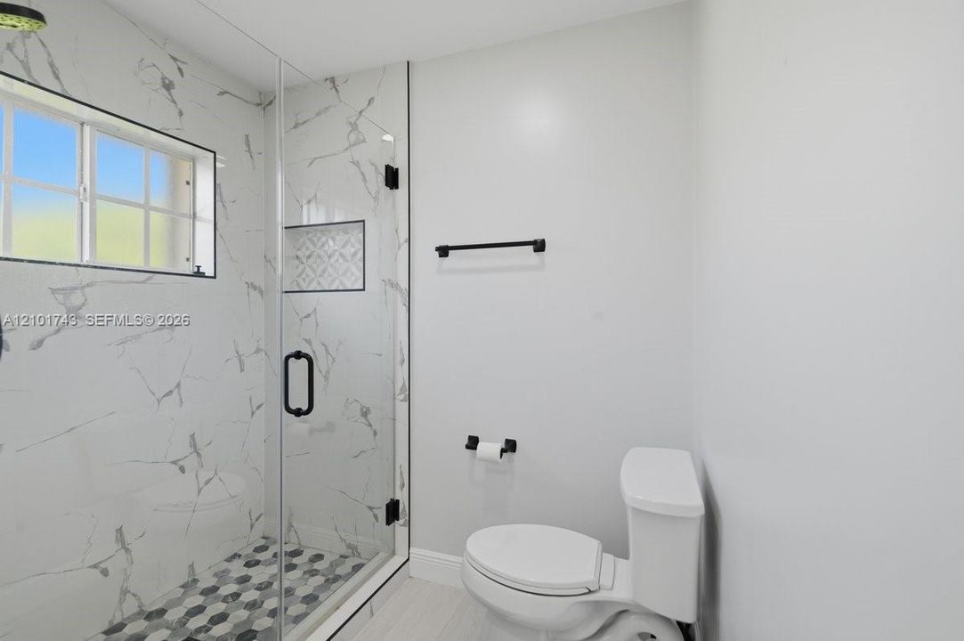На продажу: $719,900 (4 спален, 2 ванн, 1782 Квадратных фут)