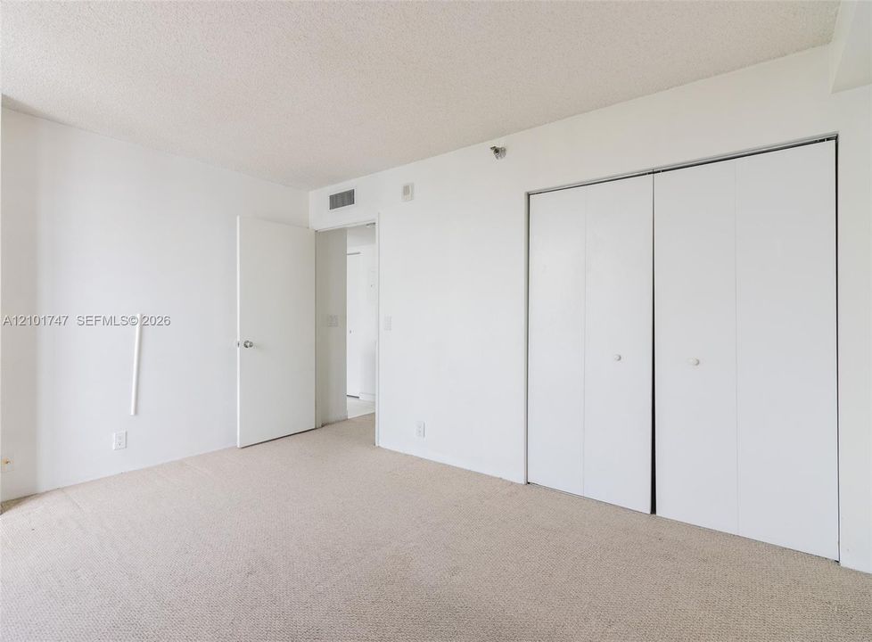 En Venta: $365,000 (2 camas, 2 baños, 1361 Pies cuadrados)