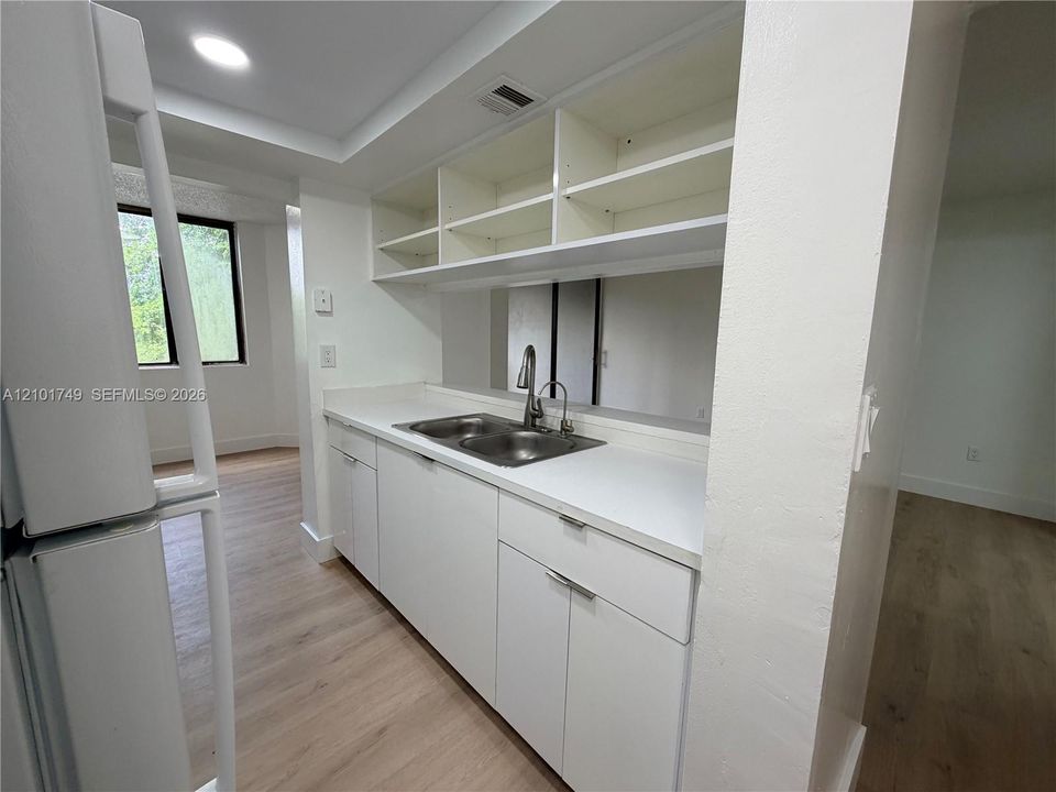 En Venta: $250,000 (2 camas, 2 baños, 1074 Pies cuadrados)