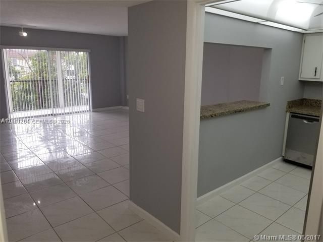 For Sale: $110,000 (1 beds, 1 baths, 783 Square Feet)