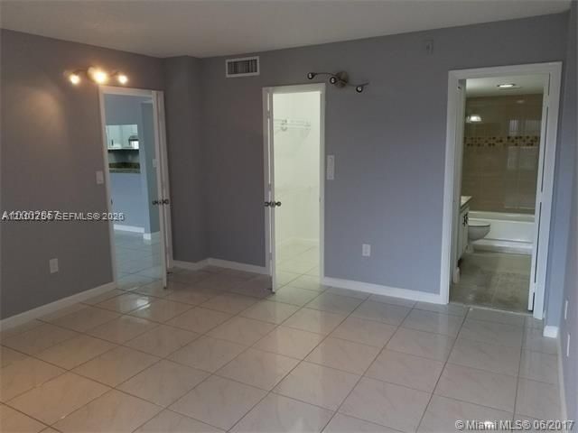 For Sale: $110,000 (1 beds, 1 baths, 783 Square Feet)