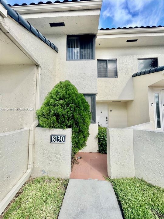 В аренду: $2,550 (2 спален, 2 ванн, 1122 Квадратных фут)