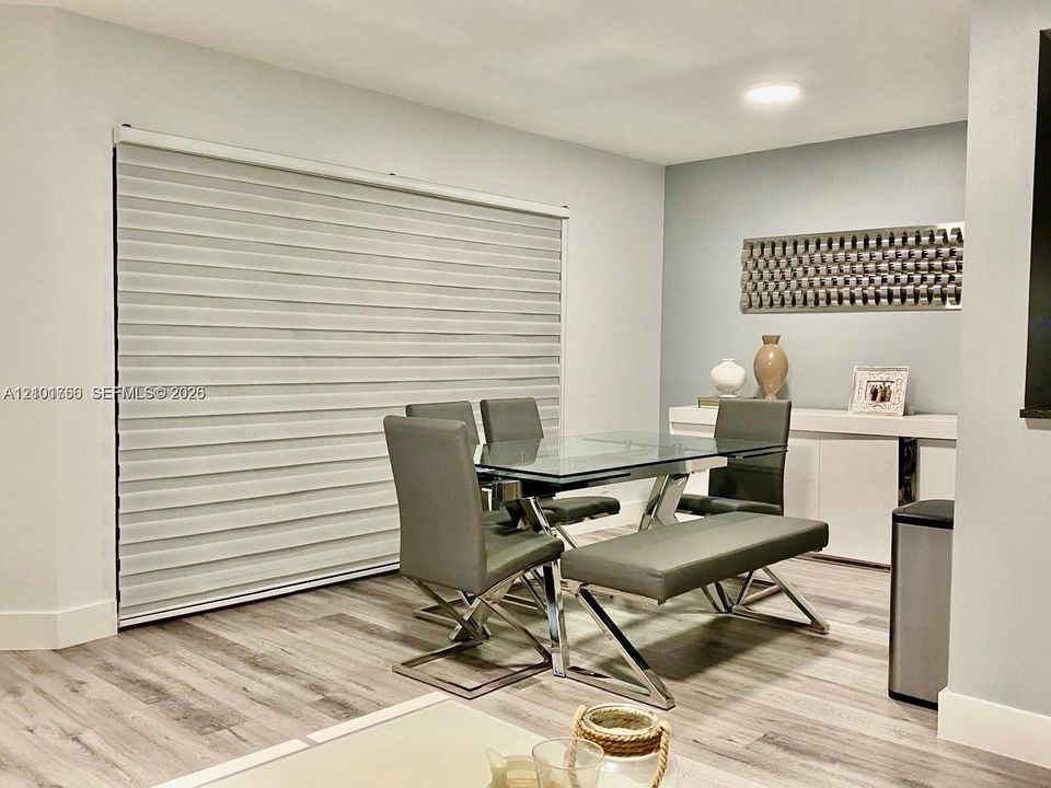 В аренду: $2,550 (2 спален, 2 ванн, 1122 Квадратных фут)