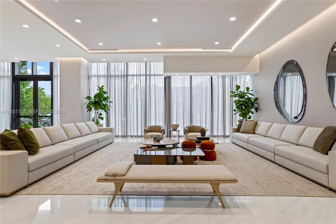 На продажу: $1,125,000 (2 спален, 2 ванн, 1226 Квадратных фут)