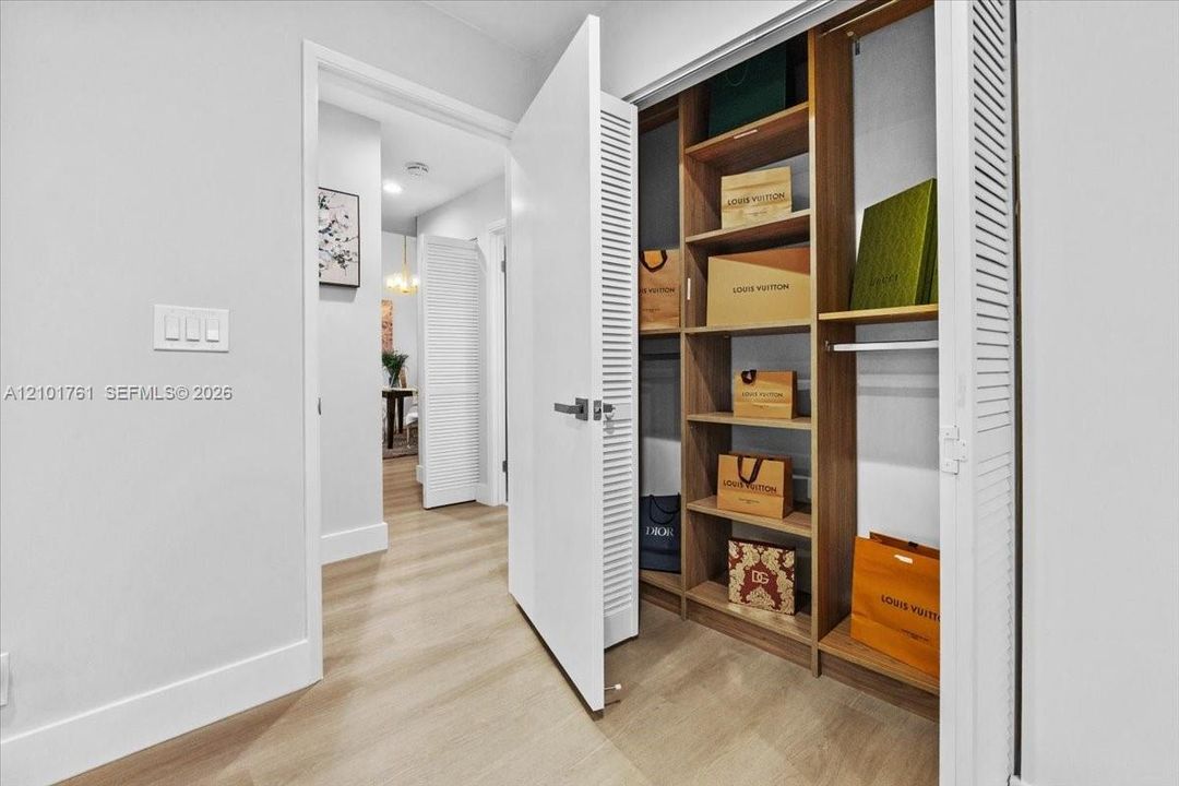 En Venta: $544,900 (3 camas, 2 baños, 1572 Pies cuadrados)