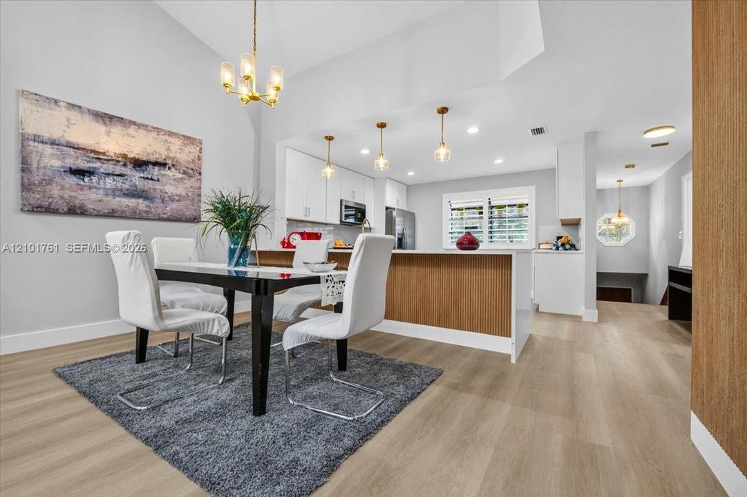 En Venta: $544,900 (3 camas, 2 baños, 1572 Pies cuadrados)