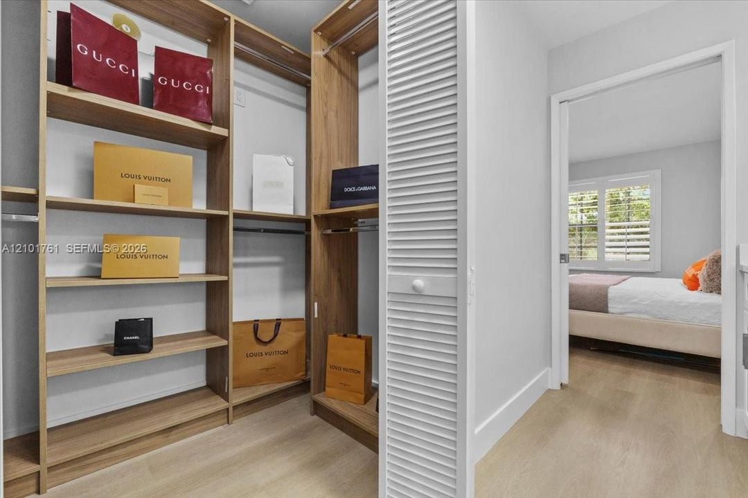 En Venta: $544,900 (3 camas, 2 baños, 1572 Pies cuadrados)