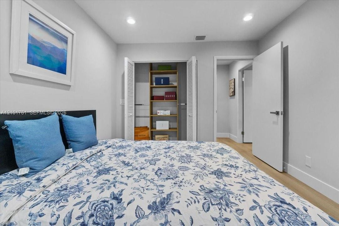 En Venta: $544,900 (3 camas, 2 baños, 1572 Pies cuadrados)