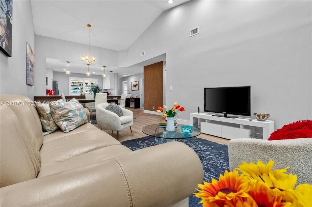 En Venta: $544,900 (3 camas, 2 baños, 1572 Pies cuadrados)