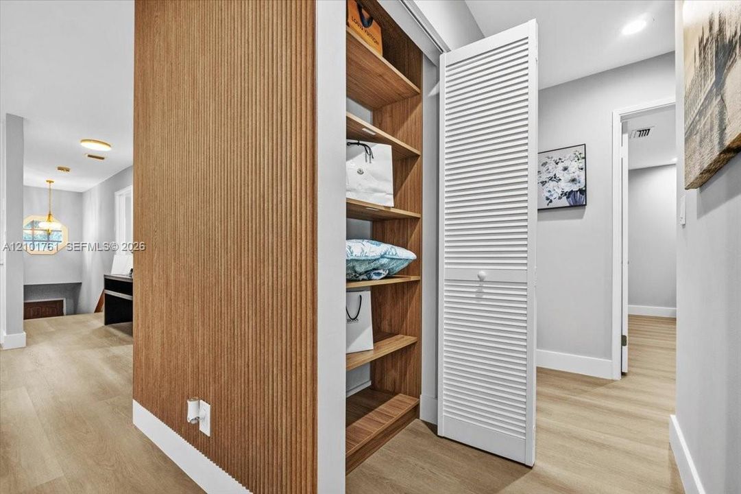 En Venta: $544,900 (3 camas, 2 baños, 1572 Pies cuadrados)