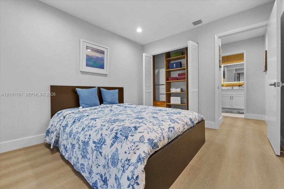 En Venta: $544,900 (3 camas, 2 baños, 1572 Pies cuadrados)