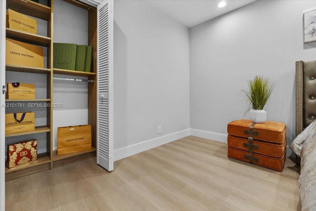En Venta: $544,900 (3 camas, 2 baños, 1572 Pies cuadrados)