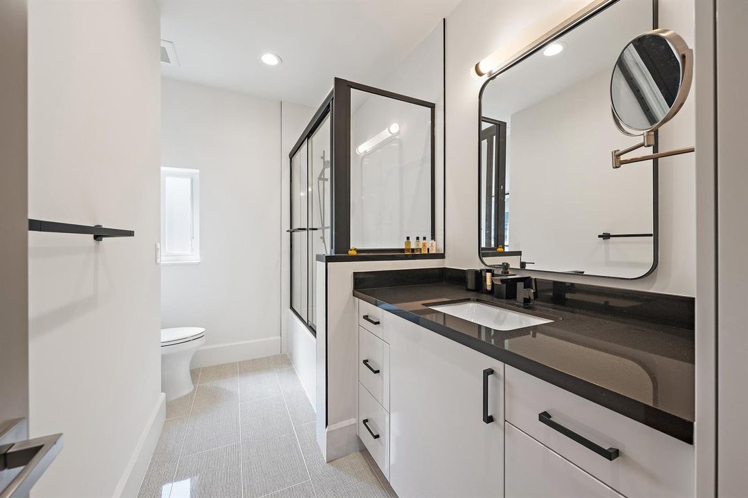 214 Eagle Dr-12
