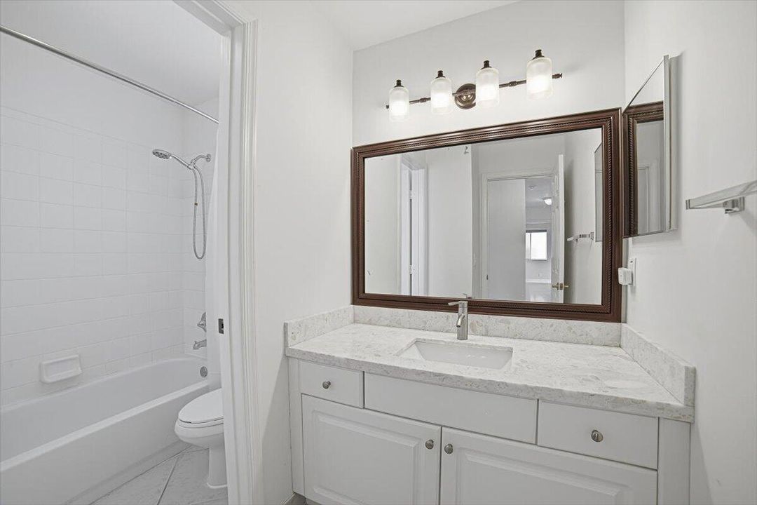 13-Bathroom