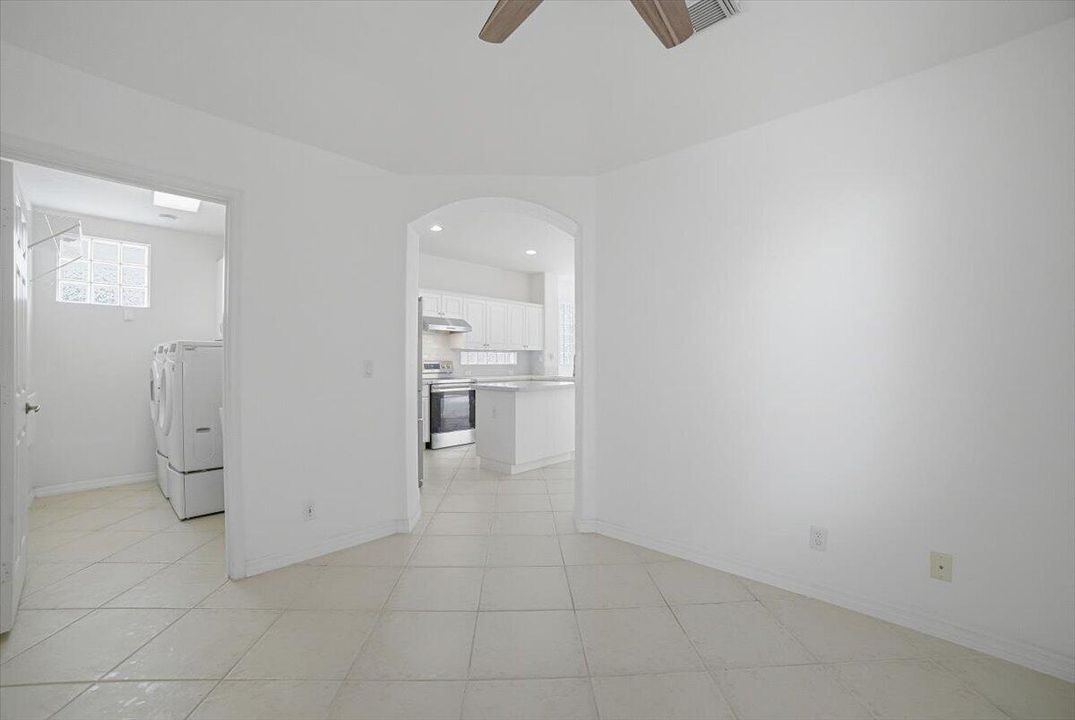 34-eat-in kitchen