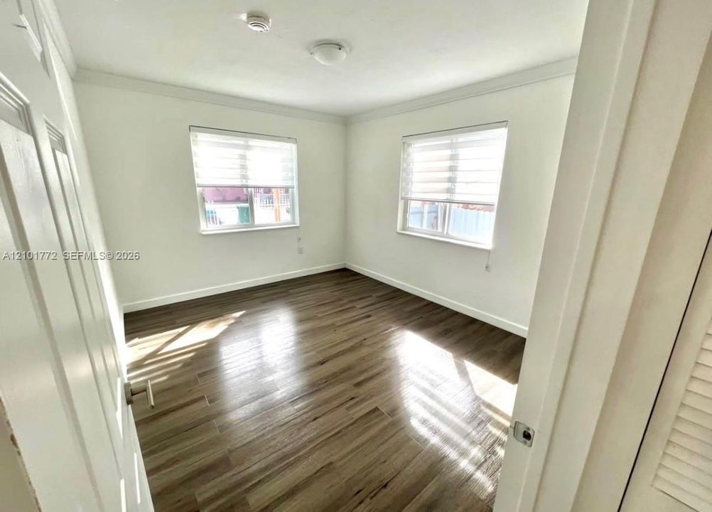 В аренду: $3,100 (2 спален, 1 ванн, 1475 Квадратных фут)