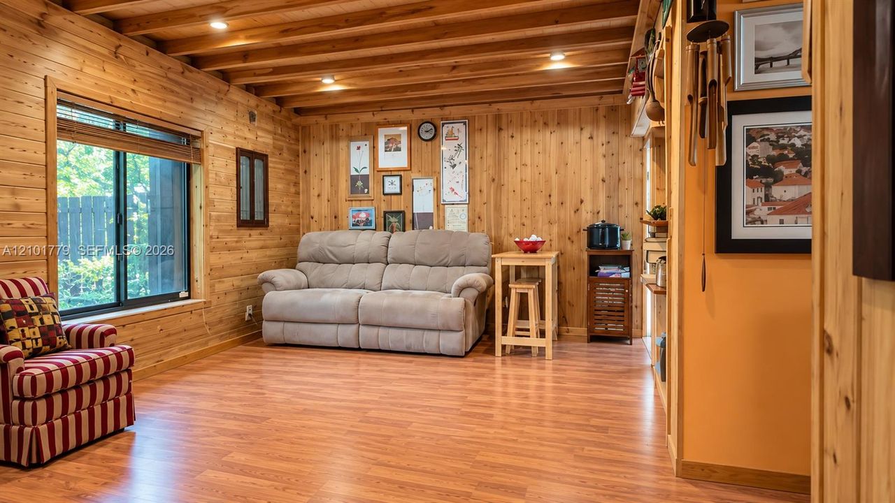 На продажу: $529,000 (3 спален, 2 ванн, 1885 Квадратных фут)