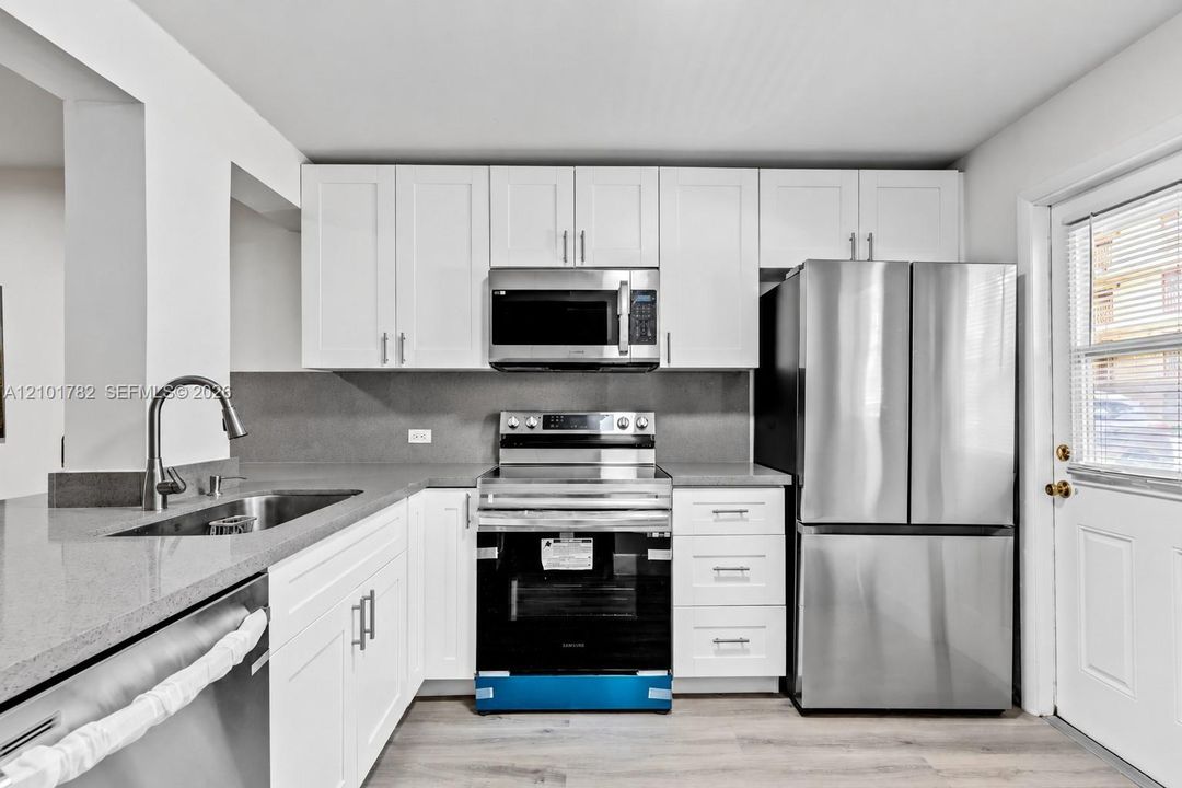 En Venta: $195,800 (1 camas, 1 baños, 1002 Pies cuadrados)