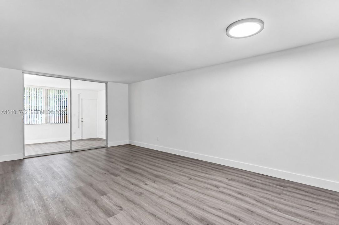 En Venta: $195,800 (1 camas, 1 baños, 1002 Pies cuadrados)