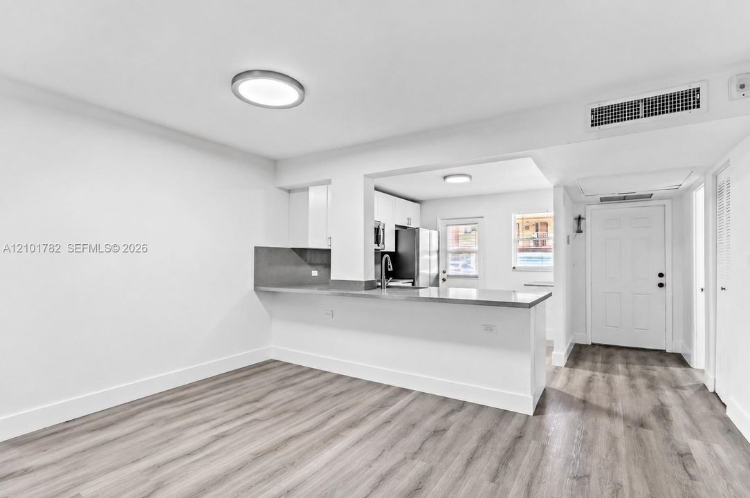 En Venta: $195,800 (1 camas, 1 baños, 1002 Pies cuadrados)