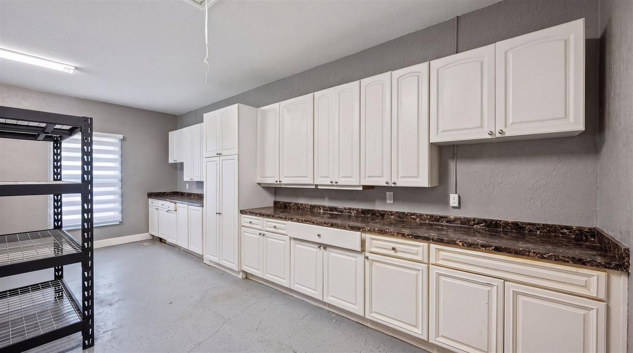 57-14816 Stirrup Ln