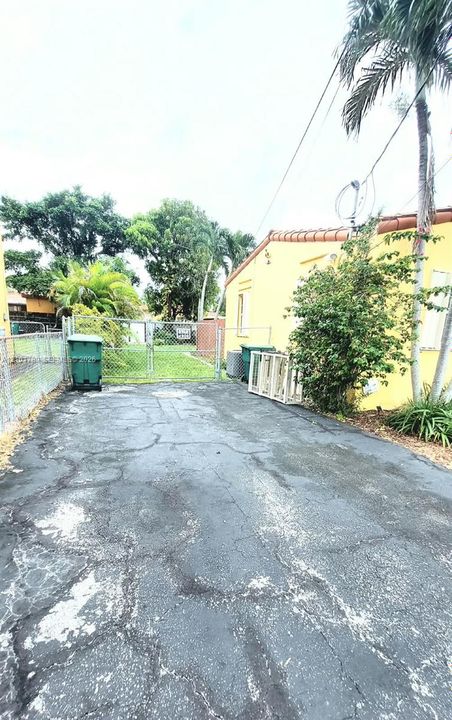 En Renta: $1,900 (2 camas, 1 baños, 1998 Pies cuadrados)