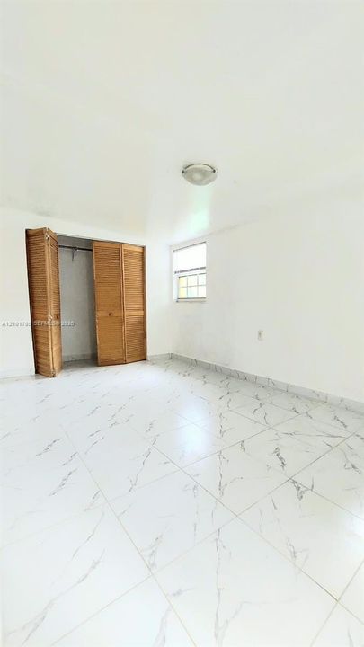 En Renta: $1,900 (2 camas, 1 baños, 1998 Pies cuadrados)