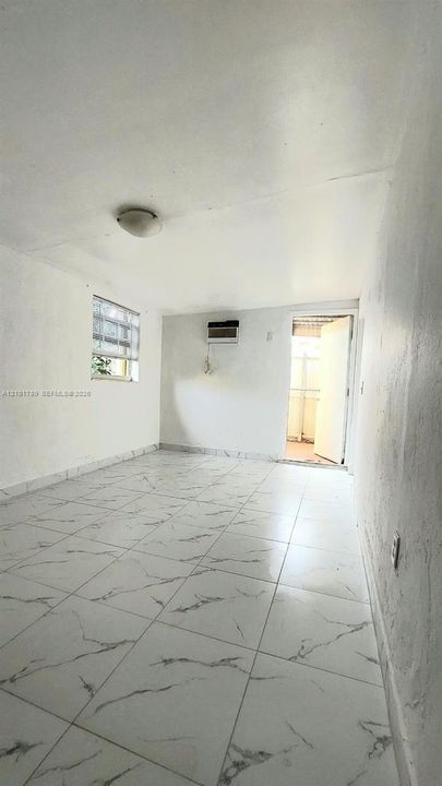 En Renta: $1,900 (2 camas, 1 baños, 1998 Pies cuadrados)