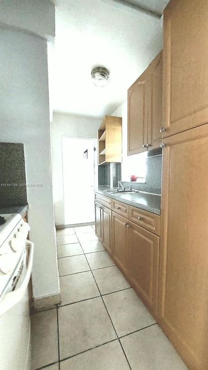 En Renta: $1,900 (2 camas, 1 baños, 1998 Pies cuadrados)