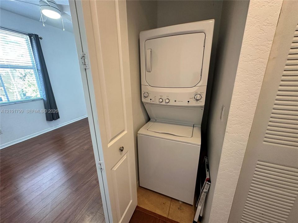 В аренду: $3,200 (3 спален, 2 ванн, 1536 Квадратных фут)