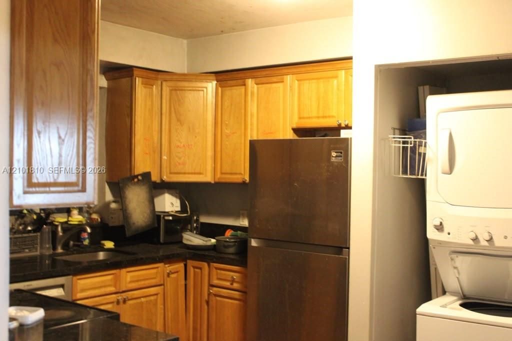 В аренду: $3,450 (5 спален, 2 ванн, 3646 Квадратных фут)