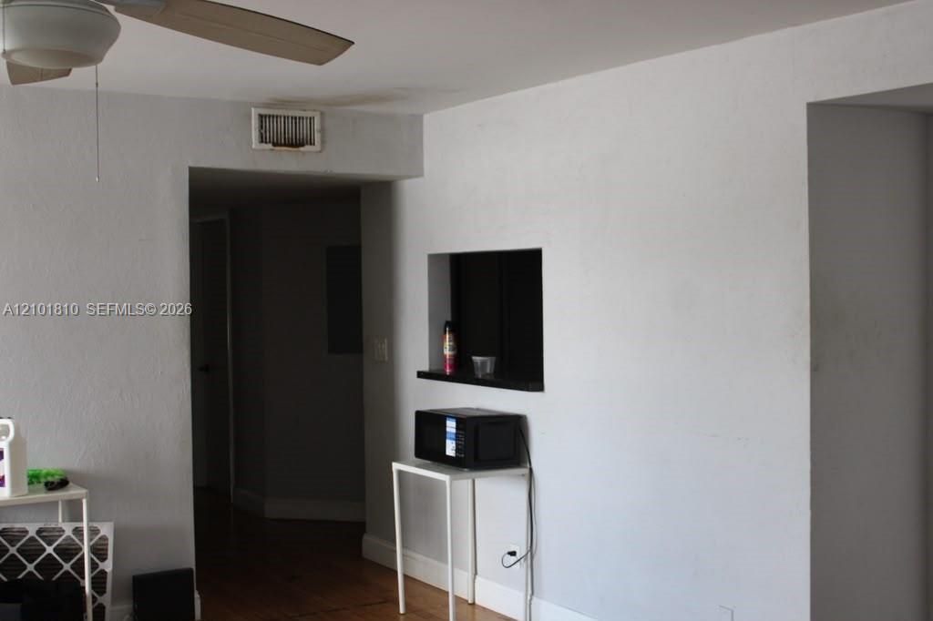 В аренду: $3,450 (5 спален, 2 ванн, 3646 Квадратных фут)