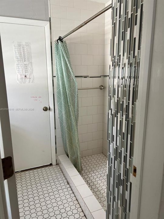 В аренду: $3,450 (5 спален, 2 ванн, 3646 Квадратных фут)