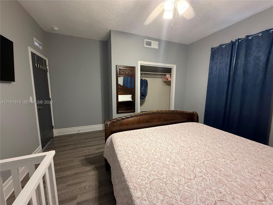 For Sale: $599,000 (6 beds, 3 baths, 1785 Square Feet)