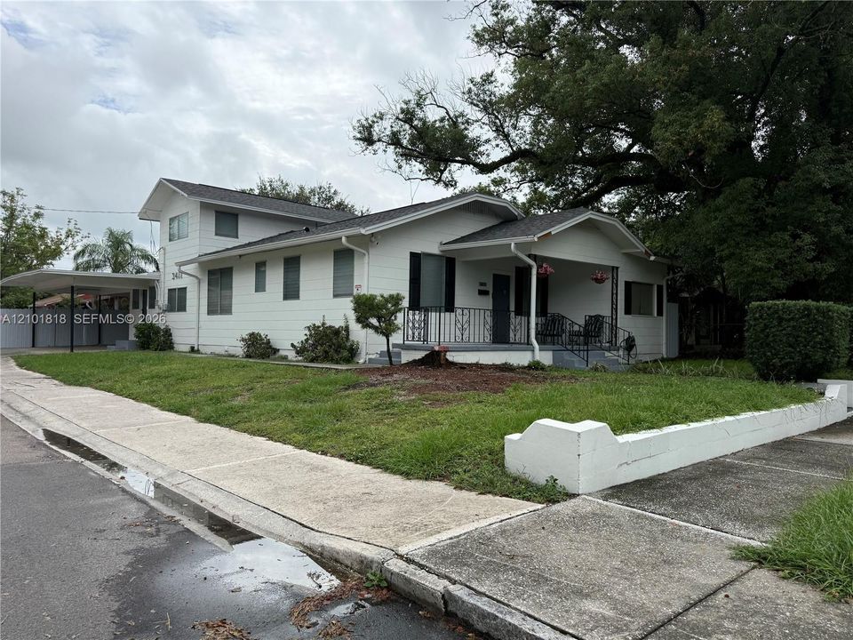 For Sale: $599,000 (6 beds, 3 baths, 1785 Square Feet)