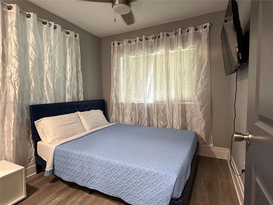 For Sale: $599,000 (6 beds, 3 baths, 1785 Square Feet)