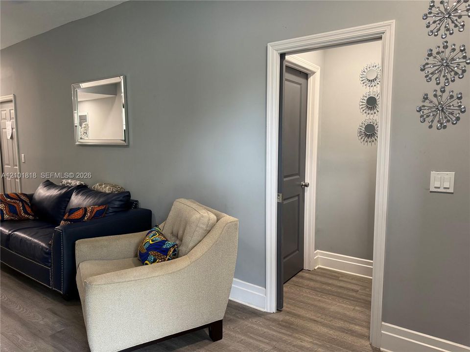 For Sale: $599,000 (6 beds, 3 baths, 1785 Square Feet)