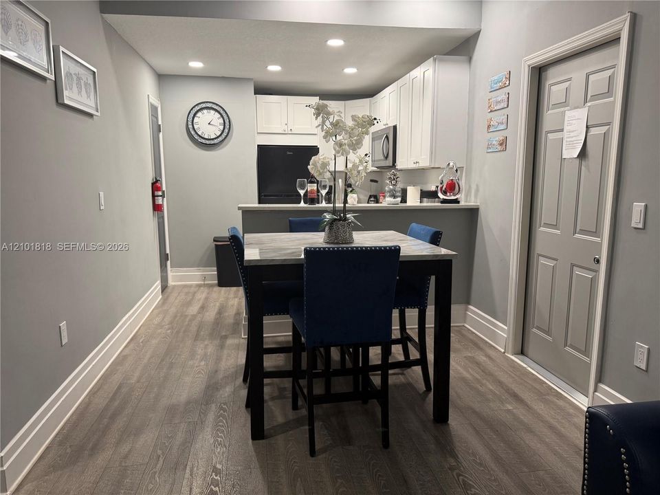 For Sale: $599,000 (6 beds, 3 baths, 1785 Square Feet)