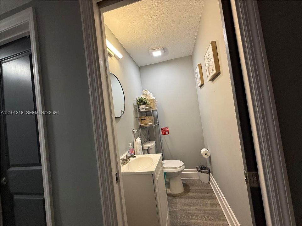 For Sale: $599,000 (6 beds, 3 baths, 1785 Square Feet)