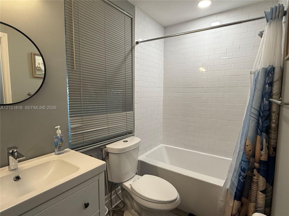 For Sale: $599,000 (6 beds, 3 baths, 1785 Square Feet)