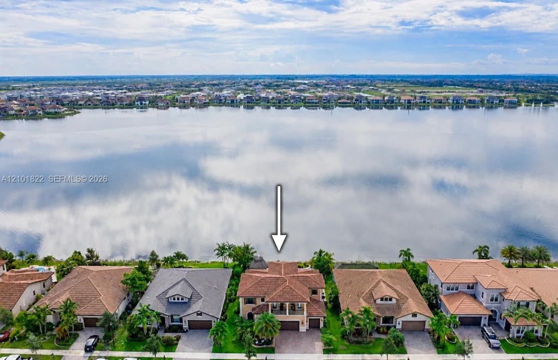 В аренду: $8,900 (5 спален, 5 ванн, 4600 Квадратных фут)