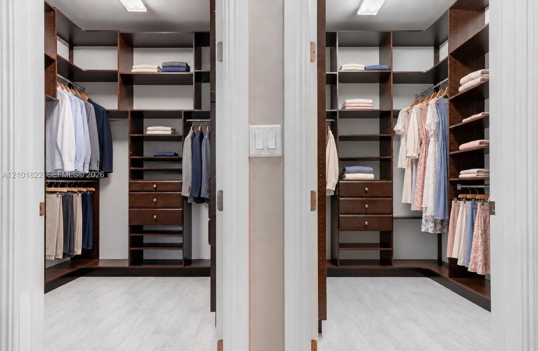 В аренду: $8,900 (5 спален, 5 ванн, 4600 Квадратных фут)