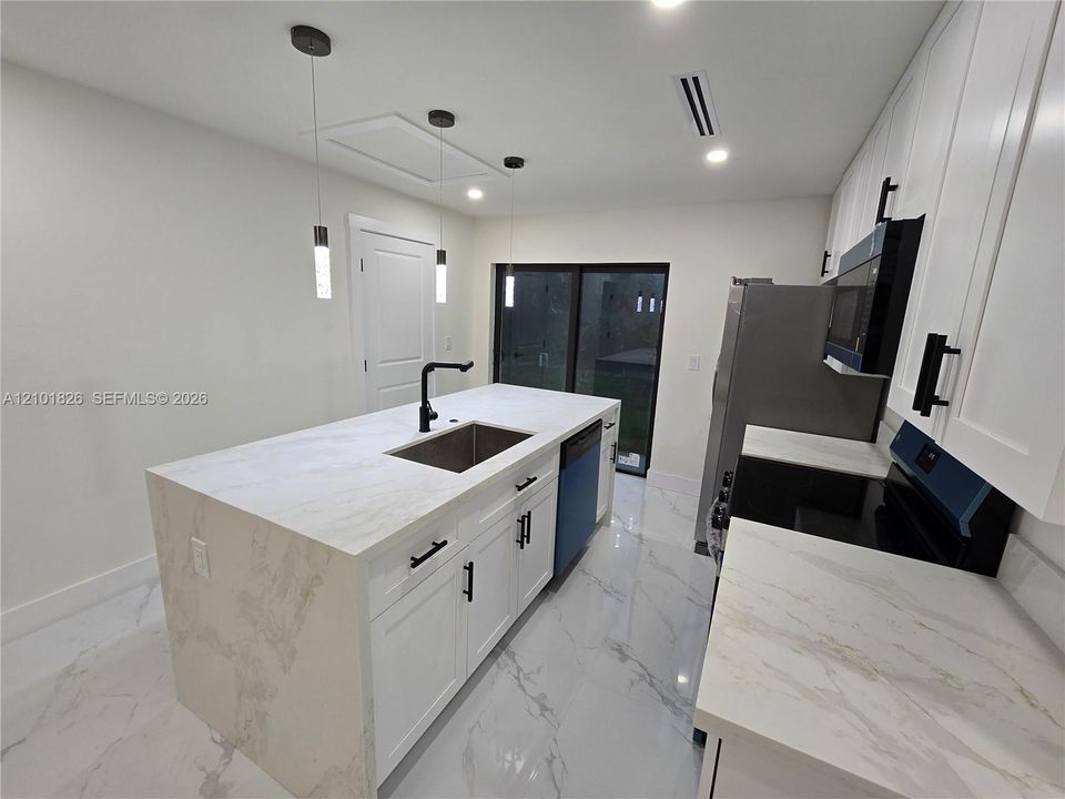 На продажу: $289,000 (4 спален, 3 ванн, 0 Квадратных фут)