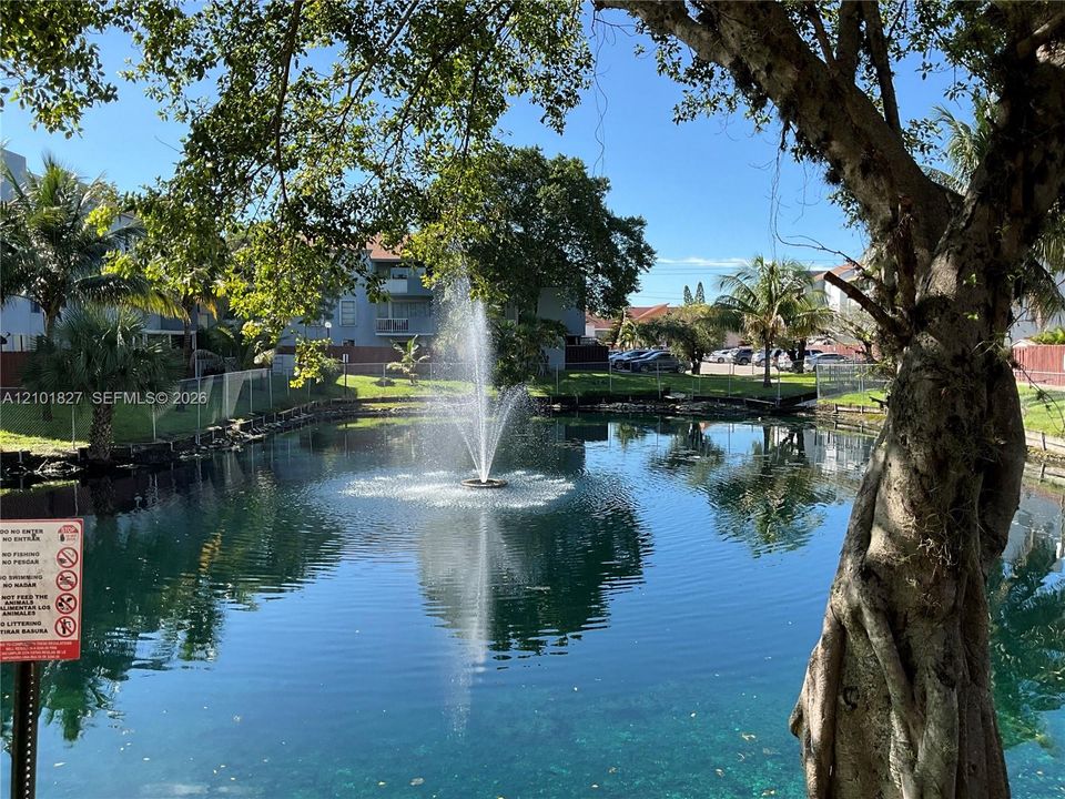 For Rent: $2,150 (2 beds, 2 baths, 908 Square Feet)