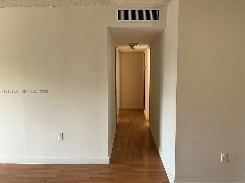 For Rent: $2,150 (2 beds, 2 baths, 908 Square Feet)
